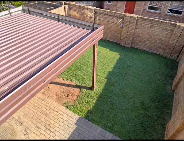 4 BEDROOM TOWNHOUSE FOR SALE IN HAZELDEAN